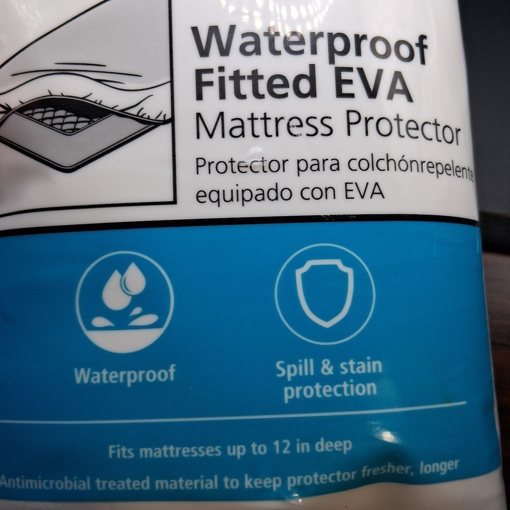 Mainstays Queen Waterproof Mattress Protector Fitted EVA Spill Stain Protection - Picture 3 of 7